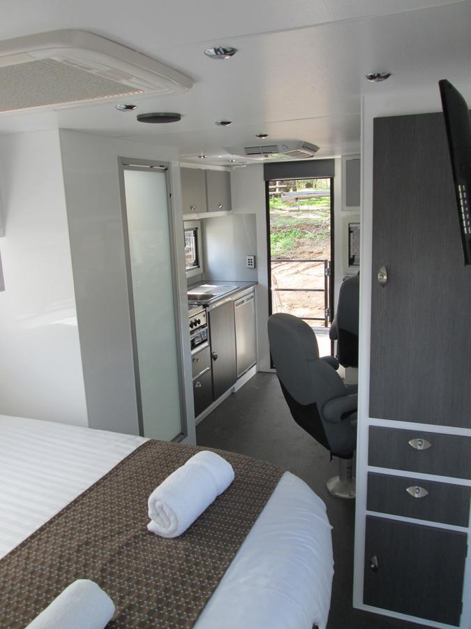 Moama On Murray Houseboats 外观 照片